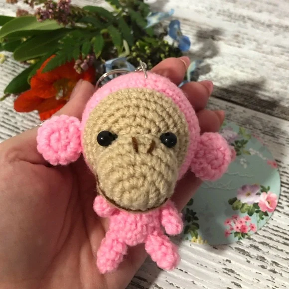 Hand-knitted Monkey Keychain. Pink. Accessorie for Bags/ Handbags - Picture 1 of 6